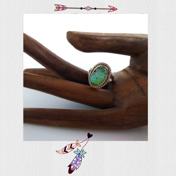 Vintage Navajo Turquoise & Sterling Silver Ring - Picture 1 of 12
